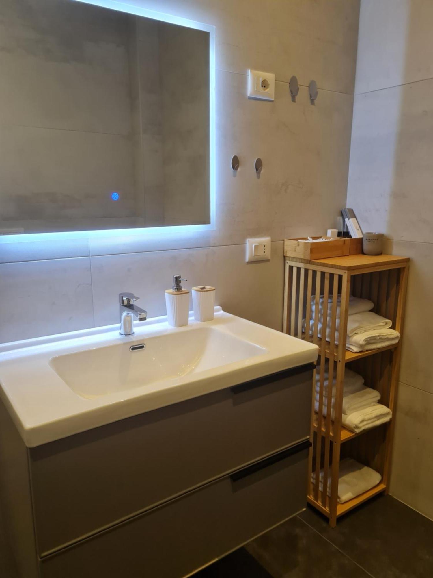 Rosemarine Villas Durrës Esterno foto