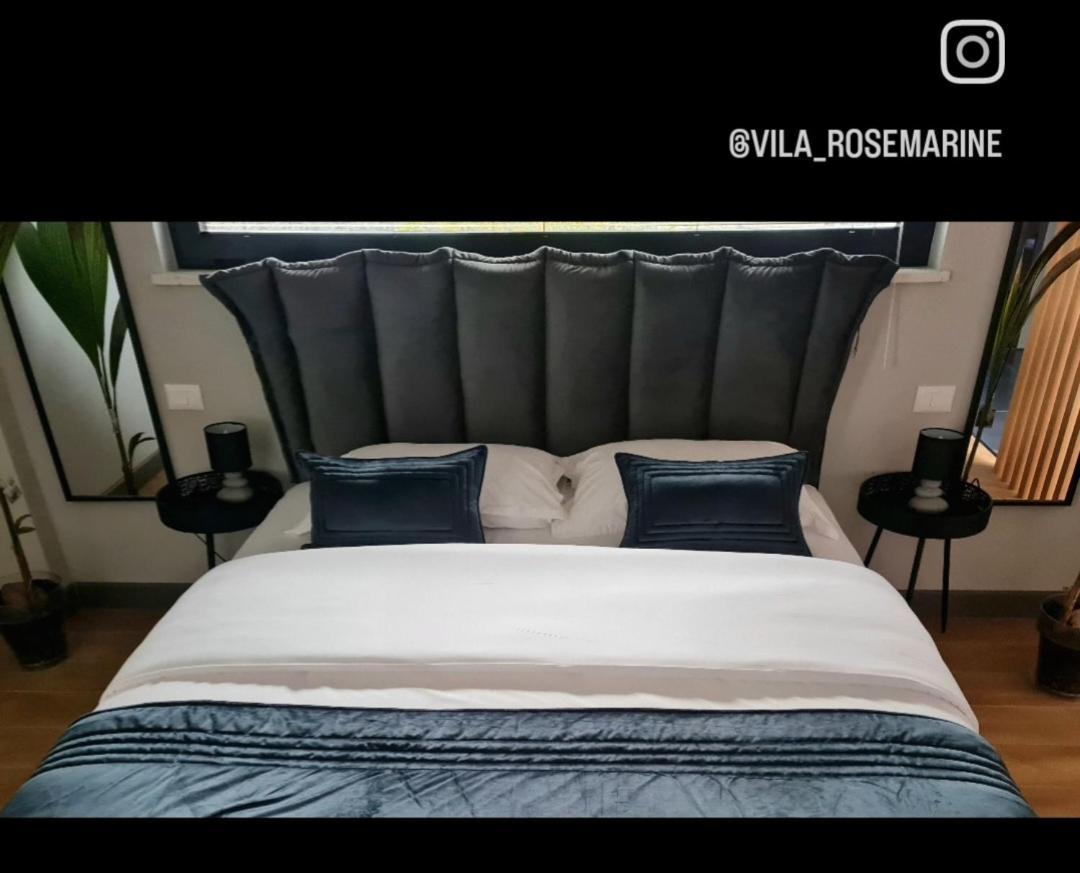 Rosemarine Villas Durrës Esterno foto